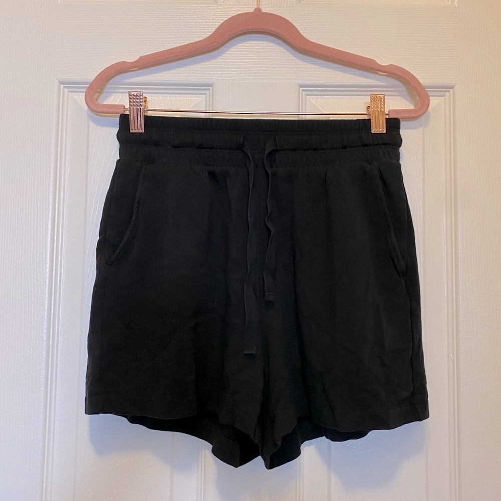 Lou and Grey Drawstring Lounge Shorts